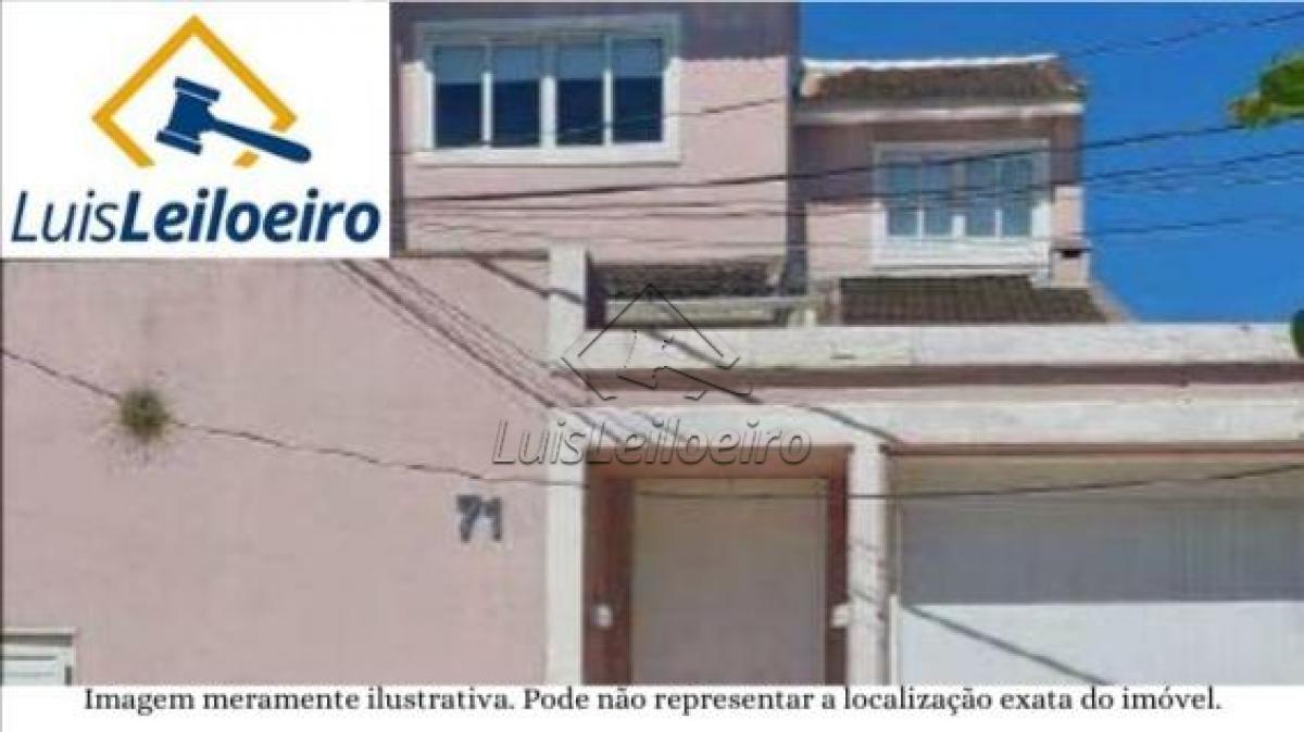 Casa número 710, situada na Rua Januário José Pinto de Oliveira, Recreio dos Bandeirantes/RJ, com área de terreno de 240m2.