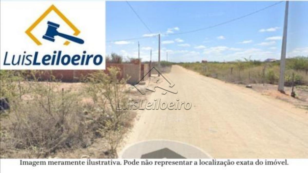 Um lote de terreno nº 07, da quadra T, no Loteamento Vale das Esmeraldas, em Petrolina-PE, registrado no Cartório de Registro de Imóveis sob o número de matrícula 51.953, medindo 200,00 m²