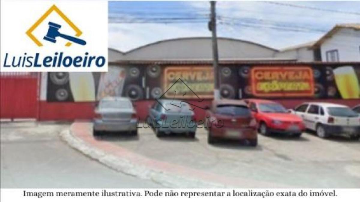 Imóvel comercial, situado na rua Alberto Sartório, nº 10, bairro Portal de Jacaraípe, Serra/ES. Com área total de 4.980,00 m². Sobre o terreno foi erguido um Galpão comercial com área de 890,00 m².